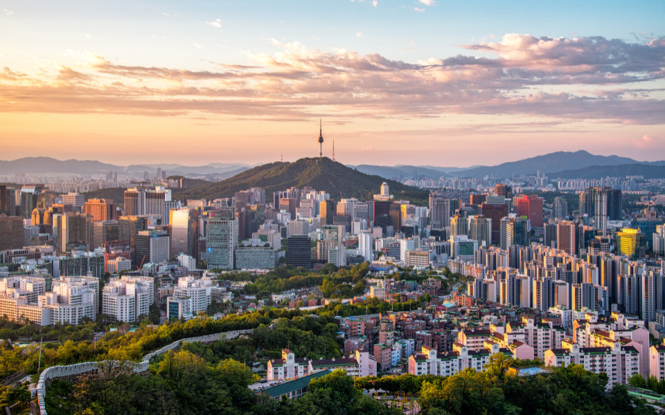 Skyline der Innenstadt von Seoul in S&uuml;dkorea   
