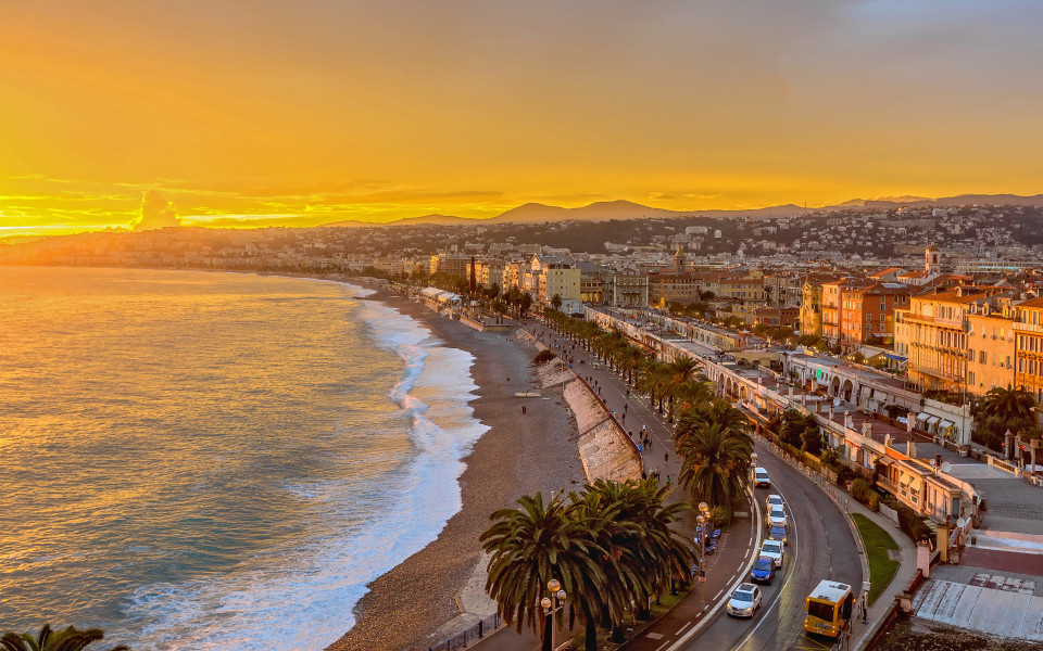 Nizza bei Sonnenuntergang